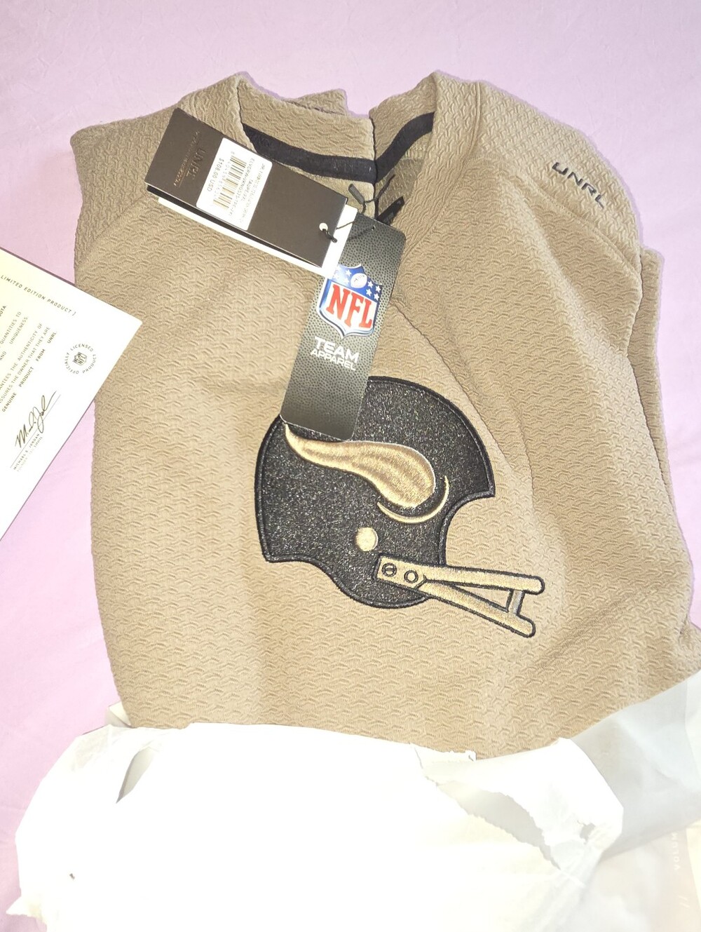 NFL UNRL X Minnesota Vikings Tan Crewneck Sweatshirt with Embroidered Helmet 2XL